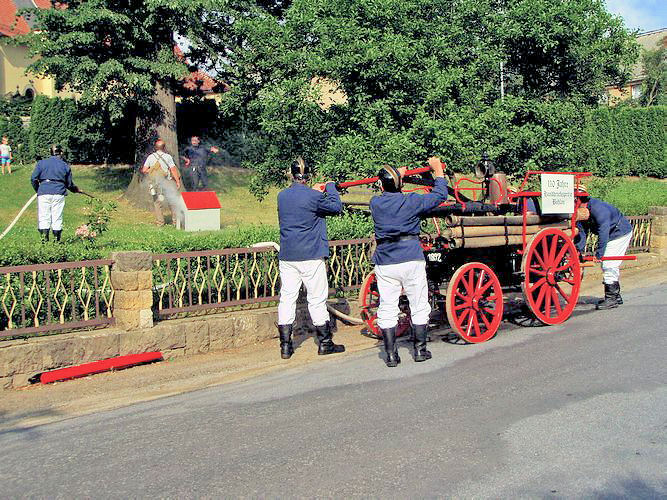 Historische Feuerwehrübung