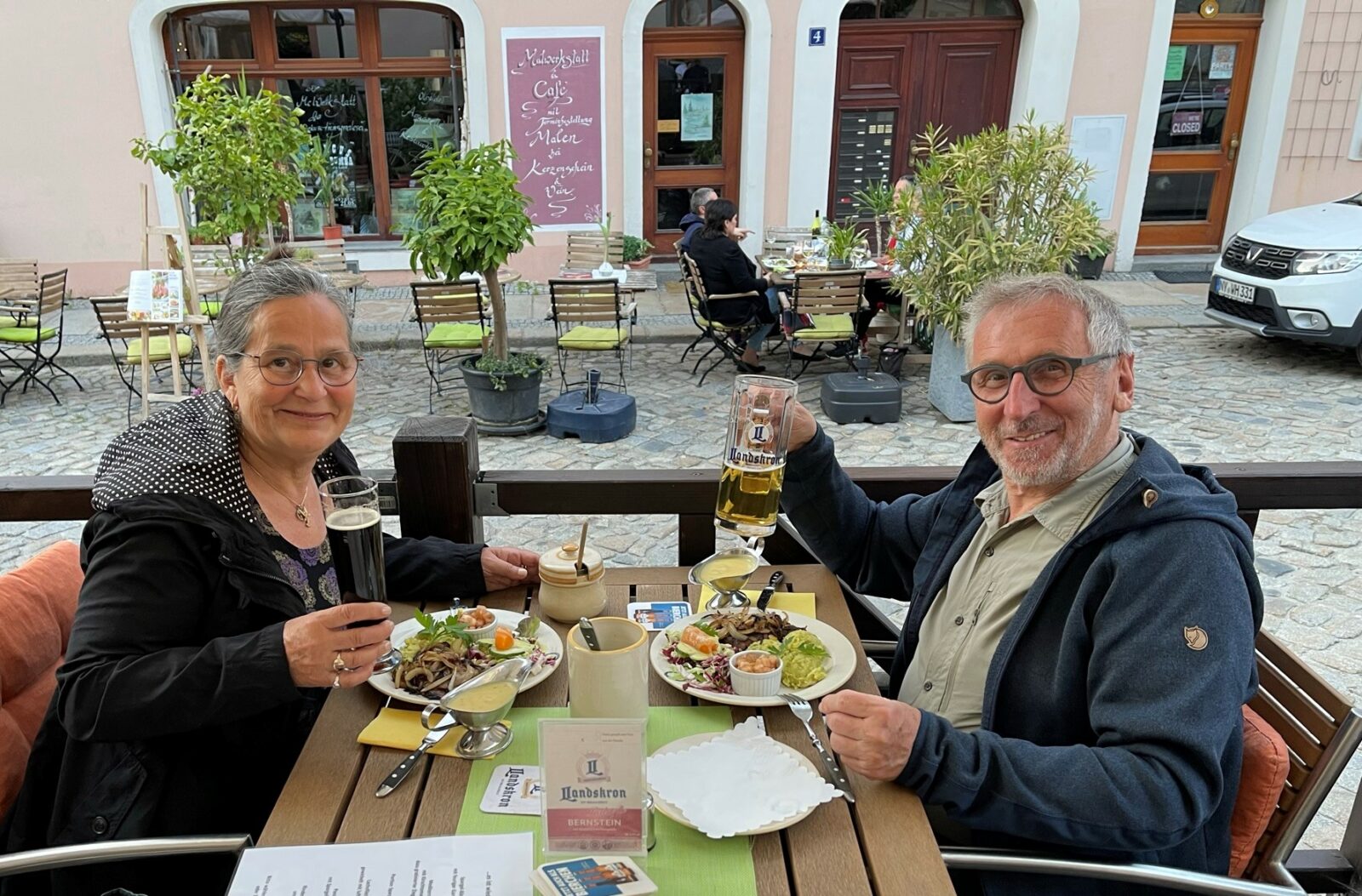 Spuren im Land der Lebenden – Claus Sørensen besucht Bühlau